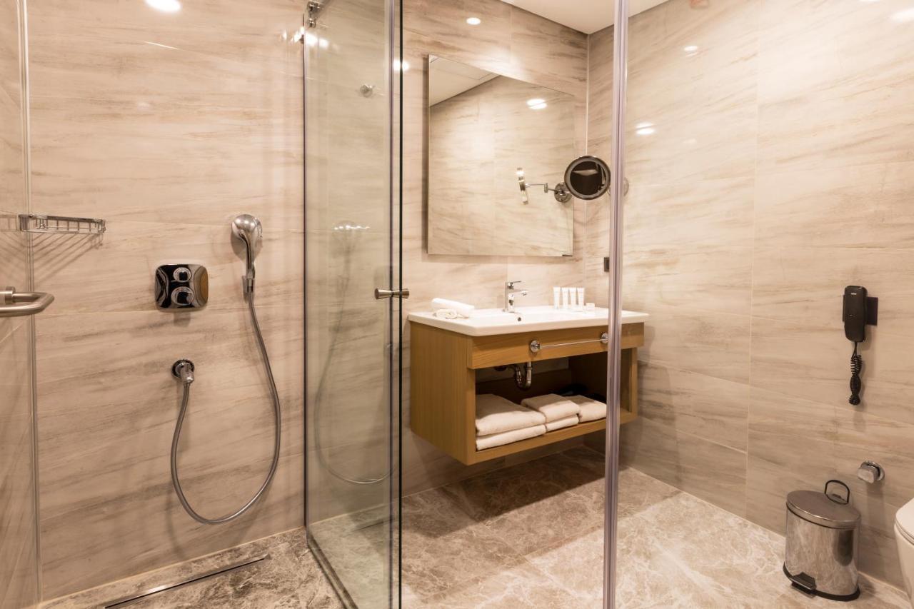 Radisson Hotel Istanbul Harbiye Экстерьер фото