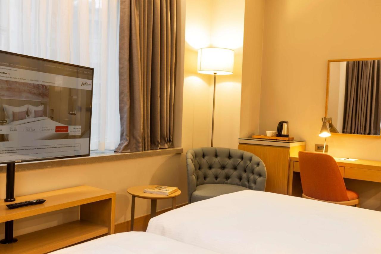 Radisson Hotel Istanbul Harbiye Экстерьер фото
